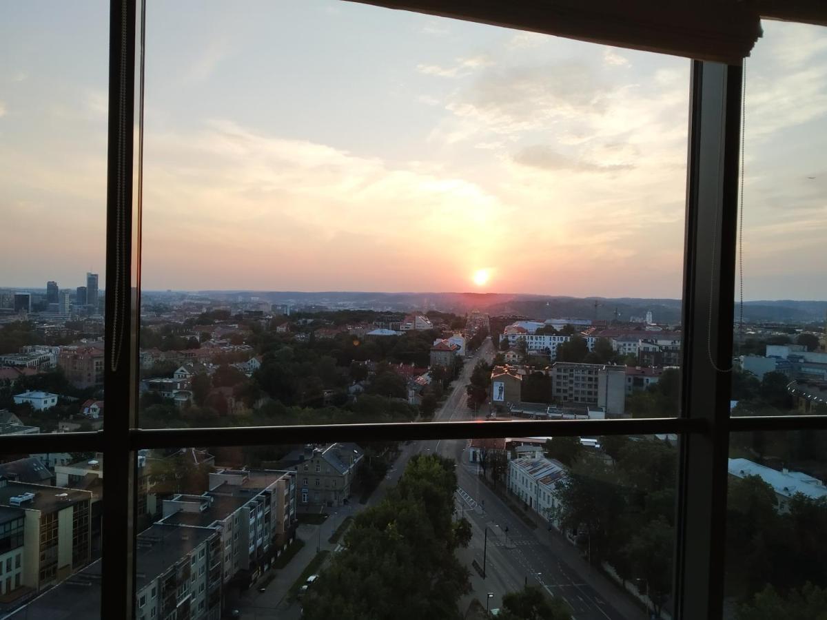 Apartment Luxury In Skyscraper