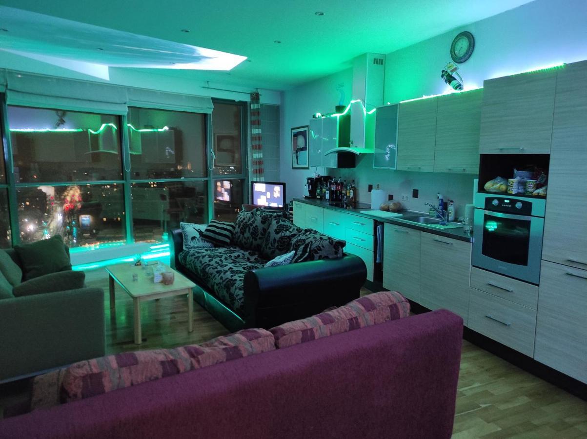 Luxury In Skyscraper Apartment